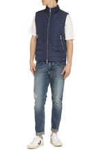 Load image into Gallery viewer, Full zip field vest

