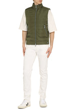 Load image into Gallery viewer, Full zip field vest

