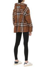 Load image into Gallery viewer, Technical fabric hooded jacket

