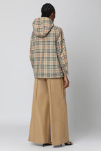 Load image into Gallery viewer, Hooded windbreaker
