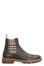 Load image into Gallery viewer, Leather Chelsea boots
