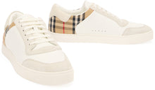 Load image into Gallery viewer, White cream sneakers in leather, suede and check pattern
