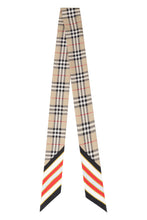 Load image into Gallery viewer, Printed silk bow
