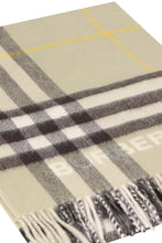 Load image into Gallery viewer, Checked cashmere scarf
