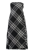 Load image into Gallery viewer, Off-the-shoulder dress
