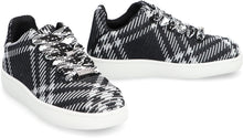 Load image into Gallery viewer, Box low-top sneakers
