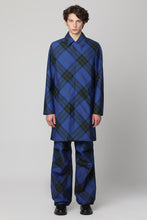 Load image into Gallery viewer, Checked print coat
