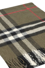Load image into Gallery viewer, Checked cashmere scarf

