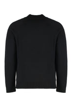 Load image into Gallery viewer, Sweater with crew neck in virgin wool
