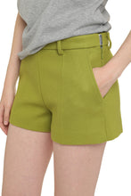 Load image into Gallery viewer, Wool shorts
