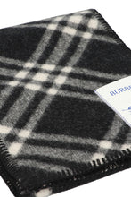 Load image into Gallery viewer, Wool scarf
