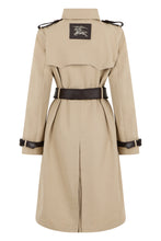 Load image into Gallery viewer, Trench Foxfield short in cotton and silk
