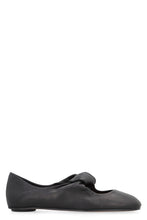 Load image into Gallery viewer, Leather ballet flats
