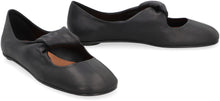 Load image into Gallery viewer, Leather ballet flats
