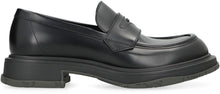 Load image into Gallery viewer, Black leather loafers
