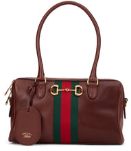 Load image into Gallery viewer, Medium duffle bag in leather
