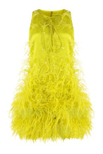 Load image into Gallery viewer, Mini dress with sequins and feathers
