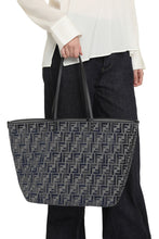 Load image into Gallery viewer, Roll Large tote bag
