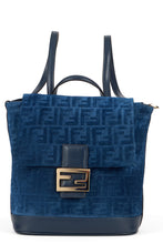 Load image into Gallery viewer, Velvet backpack
