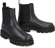 Load image into Gallery viewer, Fendi Force leather Chelsea boots
