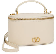 Load image into Gallery viewer, Shoulder bag in textured leather Vanity Case
