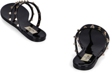 Load image into Gallery viewer, Rockstud flip-flops
