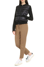 Load image into Gallery viewer, Full zip field vest
