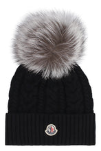 Load image into Gallery viewer, Pom-pon detail cable knit beanie
