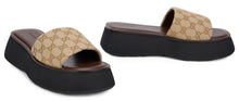 Load image into Gallery viewer, Slippers in fabric
