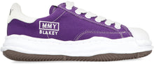 Load image into Gallery viewer, Blakey Canvas low-top sneakers

