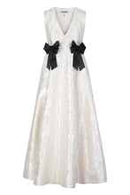 Load image into Gallery viewer, Long satin dress
