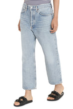 Load image into Gallery viewer, 90's cropped jeans
