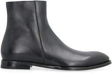 Load image into Gallery viewer, Leather ankle boots
