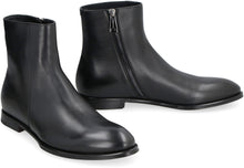 Load image into Gallery viewer, Leather ankle boots
