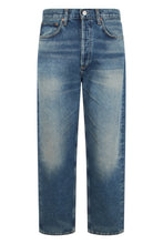 Load image into Gallery viewer, Straight leg jeans

