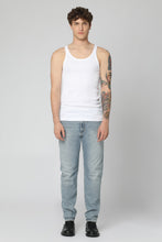 Load image into Gallery viewer, Curtis tapered fit jeans
