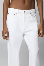 Load image into Gallery viewer, Fran Straight leg jeans
