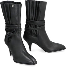 Load image into Gallery viewer, Leather ankle boots
