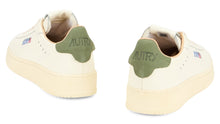 Load image into Gallery viewer, Low sneakers

