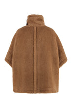 Load image into Gallery viewer, Agi faux fur cape-coat
