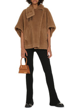 Load image into Gallery viewer, Agi faux fur cape-coat
