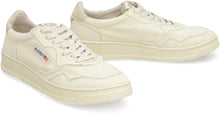 Load image into Gallery viewer, Medalist low-top sneakers
