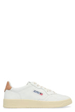 Load image into Gallery viewer, Medalist Low-top sneakers
