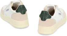 Load image into Gallery viewer, Medalist Low-top sneakers
