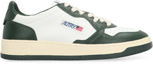 Load image into Gallery viewer, Medalist Low-top sneakers
