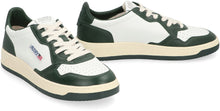 Load image into Gallery viewer, Medalist Low-top sneakers
