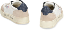 Load image into Gallery viewer, Medalist low-top sneakers
