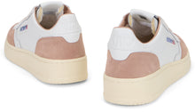 Load image into Gallery viewer, Sneakers low-top Medalist
