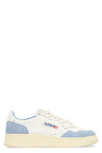 Load image into Gallery viewer, Medalist Low-top sneakers
