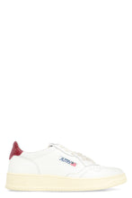 Load image into Gallery viewer, Medalist low-top sneakers
